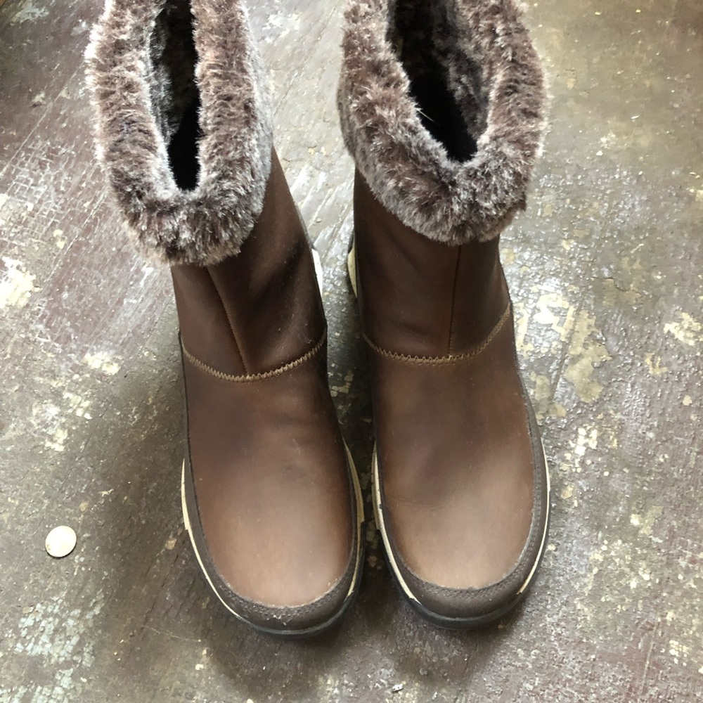 Chaco Borealis Mid Winter Snow Boots